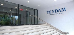 Tendam rompe esquemas: venderá Levi’s y Bestseller