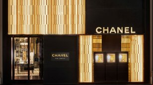 Chanel se suma a la crisis del lujo: caída del 4,3% en ventas y recorte del 30% en beneficio