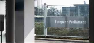Bruselas fija la ropa como sector prioritario en la ley de Ecodiseño, y deja fuera al calzado