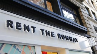 Rent the Runway proyecta aumento a doble dígito en suscritores en pleno auge del alquiler